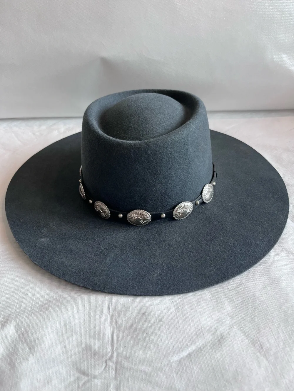 Shyanne Black Wool Western Hat Silver Concho